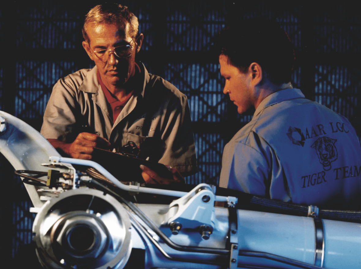 Landing gear employees working Landing gear employees working